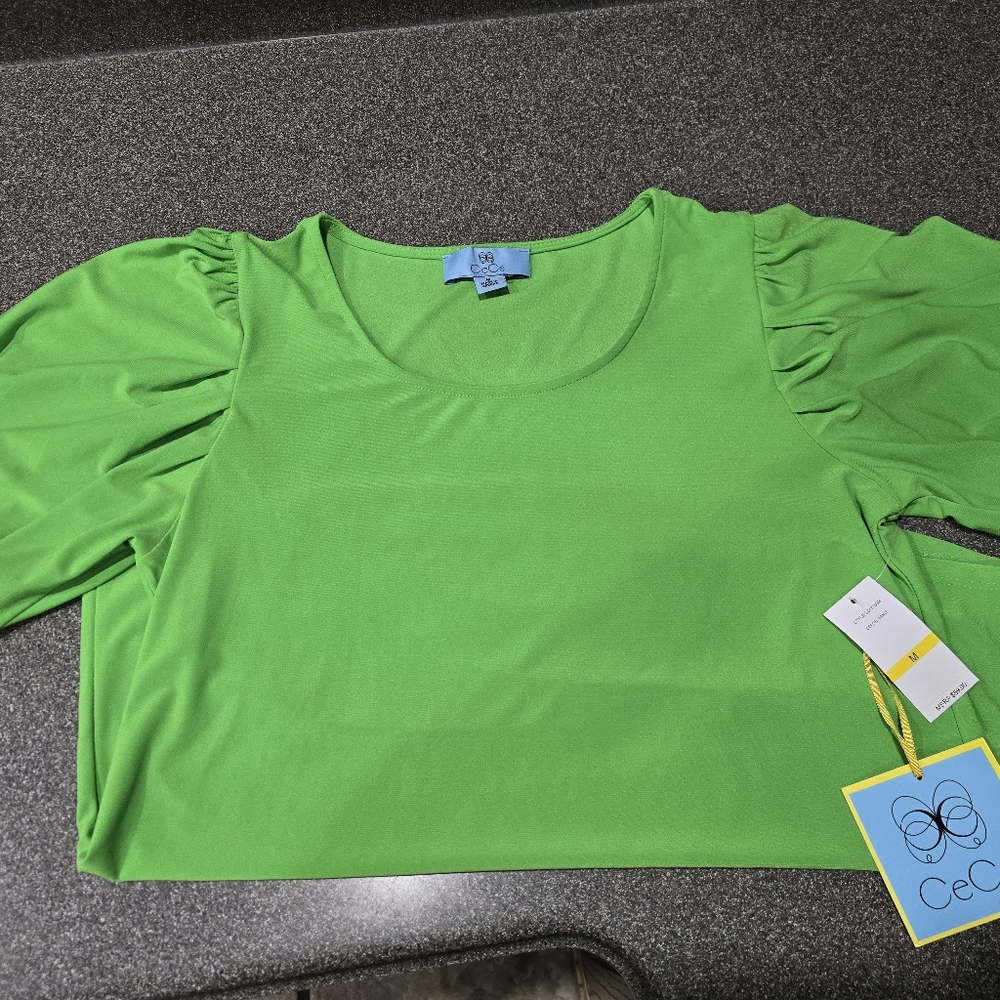 C&C California Women's Lime Green Scoop Neck Puff Sleeve Top - Picture 2 of 2